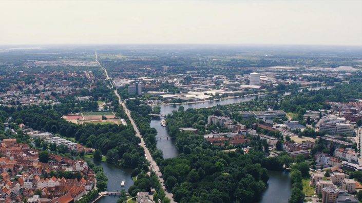 Drohnenaufnahmen, Lübeck, Stadt, Luftaufnahmen, 4K